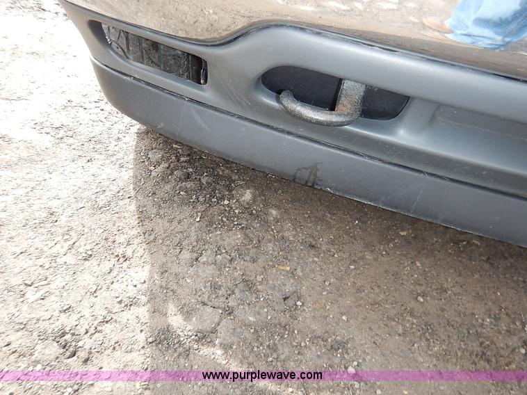 image for item I5053 2005 GMC Yukon 1500 XL SUV