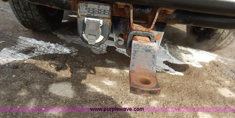 image for item I5053 2005 GMC Yukon 1500 XL SUV