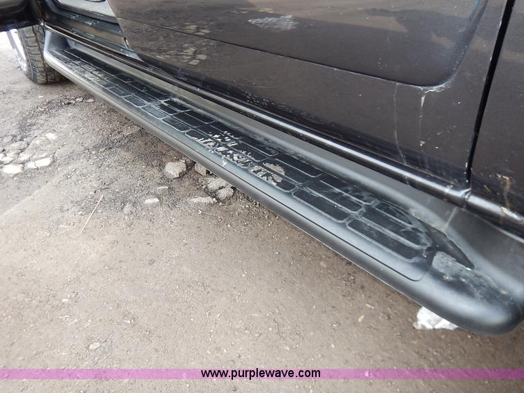 image for item I5053 2005 GMC Yukon 1500 XL SUV