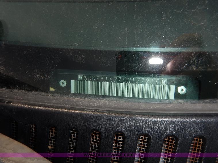 image for item I5053 2005 GMC Yukon 1500 XL SUV