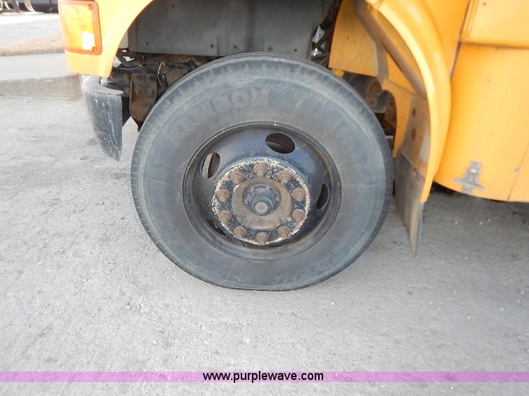 image for item I5068 2004 International 3800 Blue Bird school bus