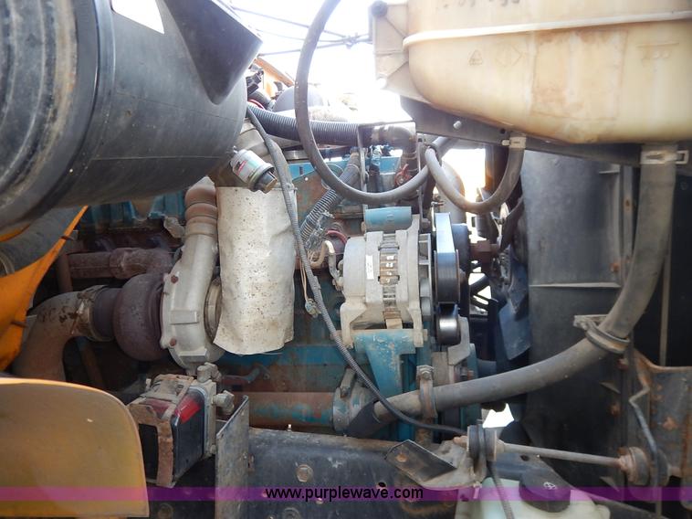 image for item I5068 2004 International 3800 Blue Bird school bus