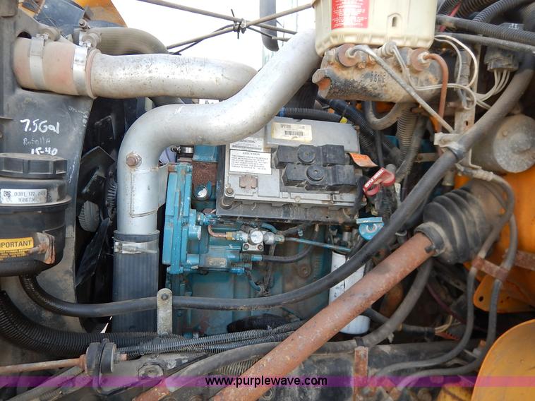 image for item I5068 2004 International 3800 Blue Bird school bus