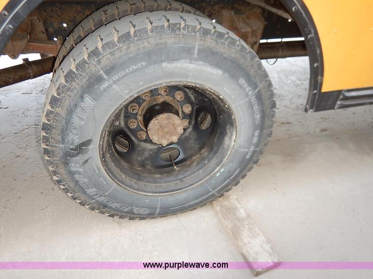 image for item I5068 2004 International 3800 Blue Bird school bus