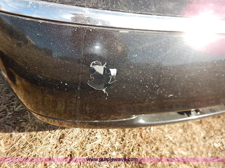 image for item I5116 1999 Lincoln Town Car Executive limousine