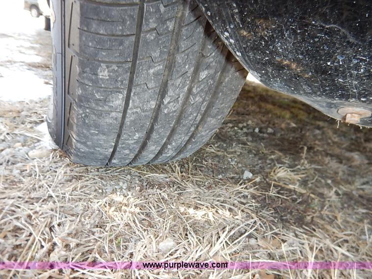 image for item I5116 1999 Lincoln Town Car Executive limousine