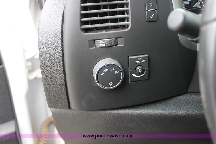 image for item J2286 2012 Chevrolet Silverado 1500 LT Z71 Ext. Cab pickup truck