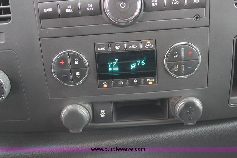 image for item J2286 2012 Chevrolet Silverado 1500 LT Z71 Ext. Cab pickup truck