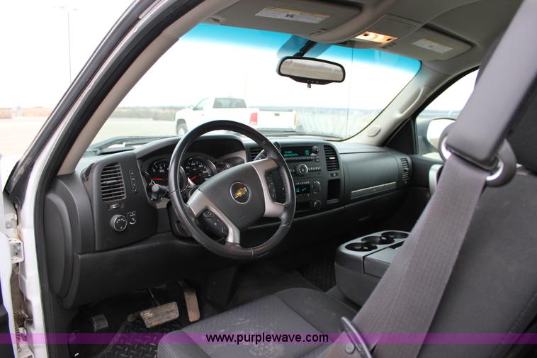 image for item J2286 2012 Chevrolet Silverado 1500 LT Z71 Ext. Cab pickup truck