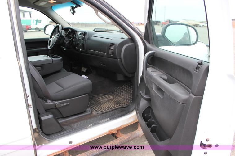 image for item J2286 2012 Chevrolet Silverado 1500 LT Z71 Ext. Cab pickup truck