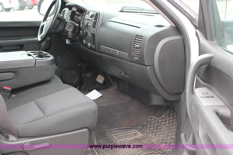 image for item J2286 2012 Chevrolet Silverado 1500 LT Z71 Ext. Cab pickup truck