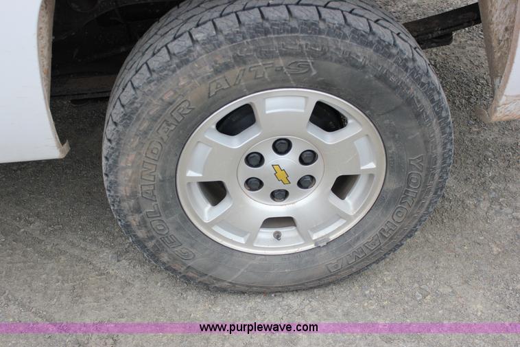 image for item J2286 2012 Chevrolet Silverado 1500 LT Z71 Ext. Cab pickup truck