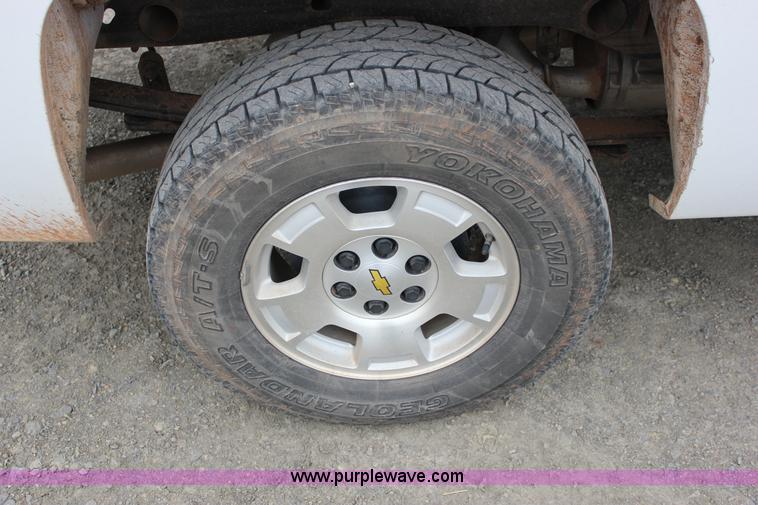 image for item J2286 2012 Chevrolet Silverado 1500 LT Z71 Ext. Cab pickup truck