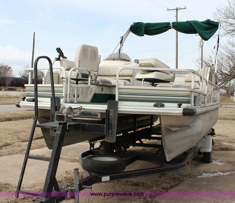 image for item J2291 2000 Voyager VS21 pontoon boat