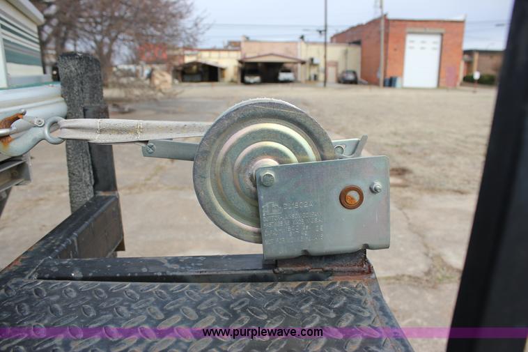 image for item J2291 2000 Voyager VS21 pontoon boat