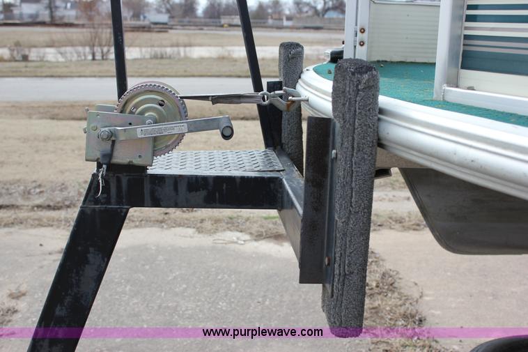 image for item J2291 2000 Voyager VS21 pontoon boat