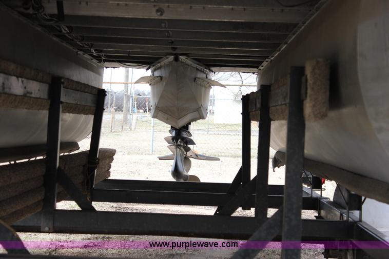 image for item J2291 2000 Voyager VS21 pontoon boat