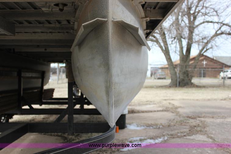 image for item J2291 2000 Voyager VS21 pontoon boat