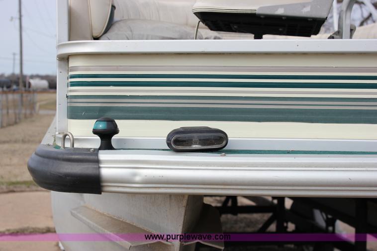 image for item J2291 2000 Voyager VS21 pontoon boat