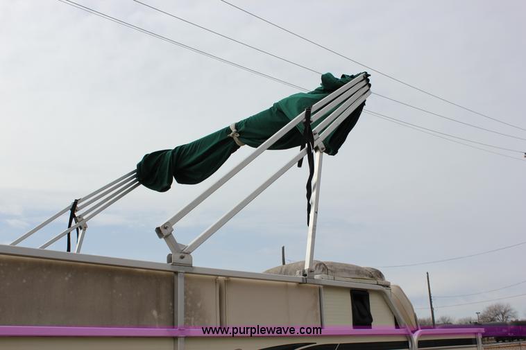 image for item J2291 2000 Voyager VS21 pontoon boat