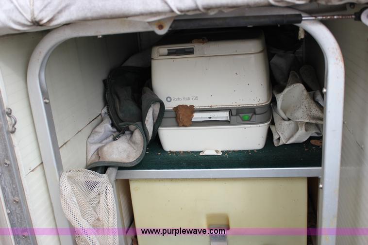 image for item J2291 2000 Voyager VS21 pontoon boat