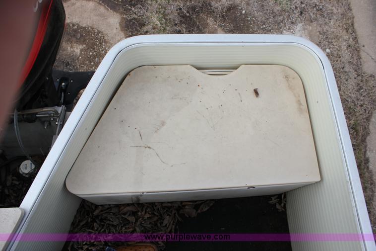 image for item J2291 2000 Voyager VS21 pontoon boat