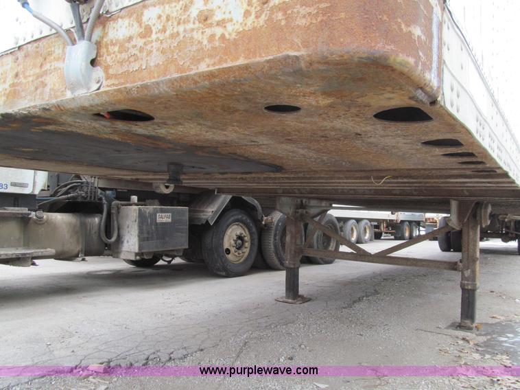 image for item J3271 1996 Fruehauf dry van trailer