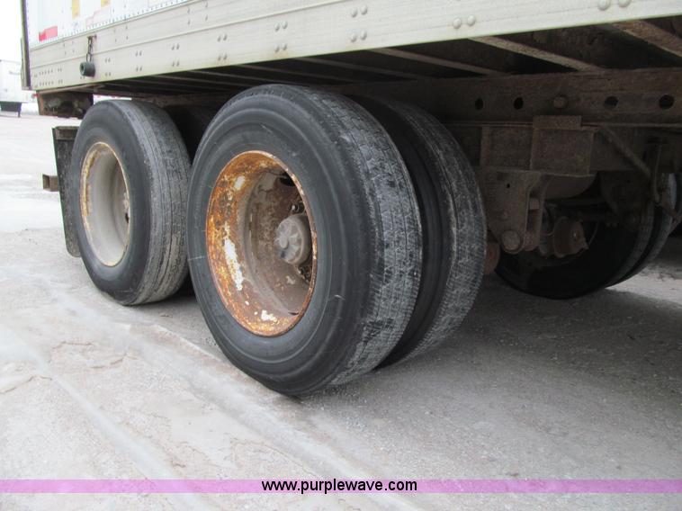 image for item J3276 1996 Fruehauf dry van trailer