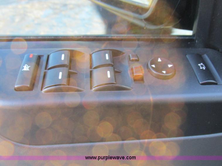 image for item K2023 2005 Land Rover Range Rover HSE SUV