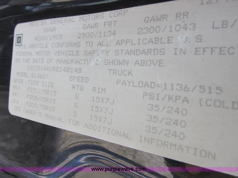 image for item K2044 1994 Chevrolet S10 pickup truck