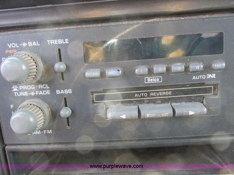 image for item K2044 1994 Chevrolet S10 pickup truck