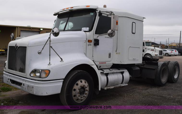 image for item K2311 2006 International 9200i semi truck