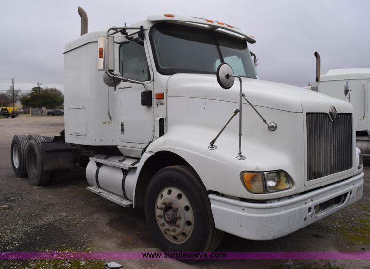 image for item K2311 2006 International 9200i semi truck