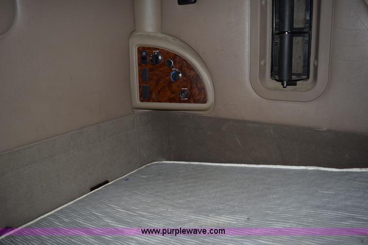 image for item K2311 2006 International 9200i semi truck