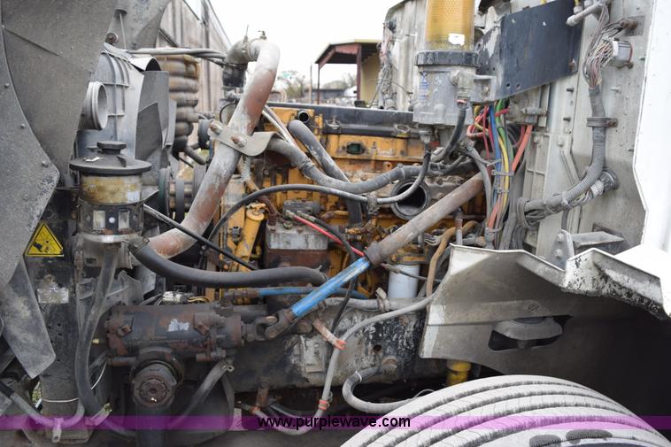 image for item K2311 2006 International 9200i semi truck