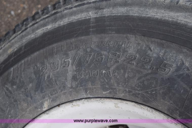 image for item K2311 2006 International 9200i semi truck