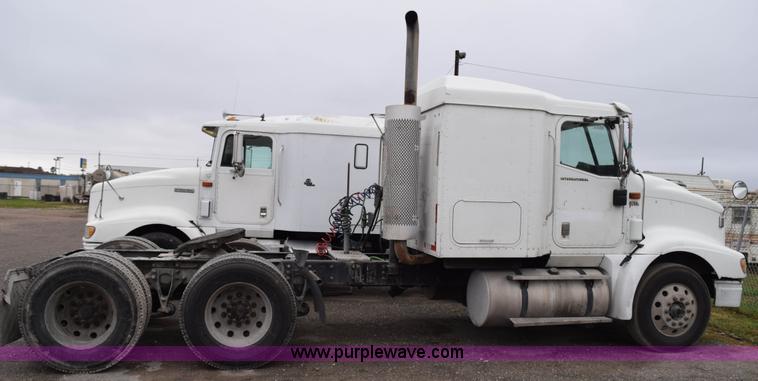 image for item K2312 2007 International 9200i semi truck