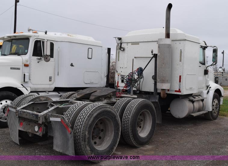 image for item K2312 2007 International 9200i semi truck