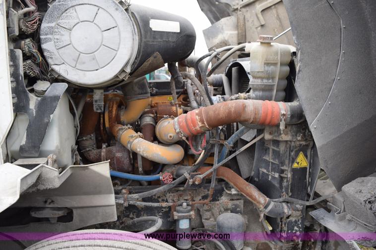 image for item K2312 2007 International 9200i semi truck