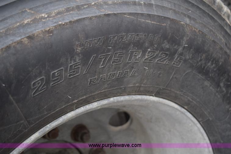 image for item K2312 2007 International 9200i semi truck