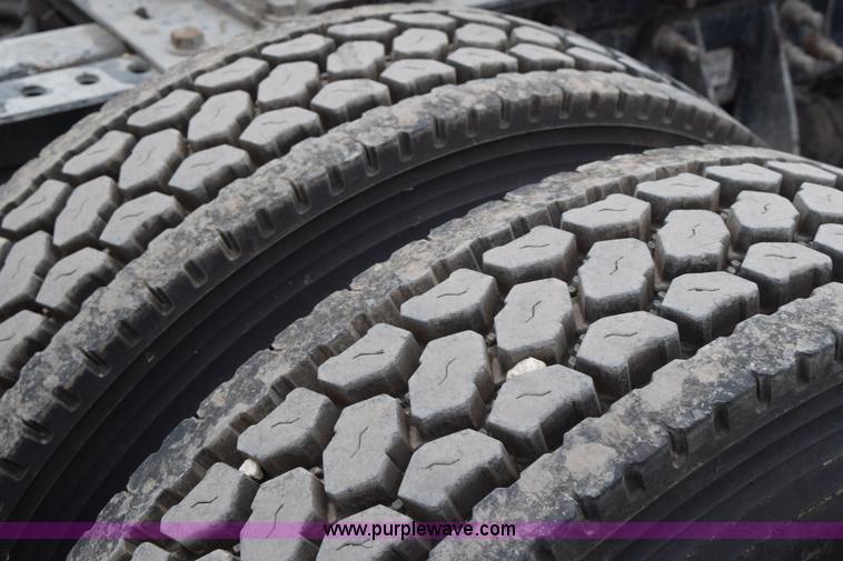 image for item K2312 2007 International 9200i semi truck