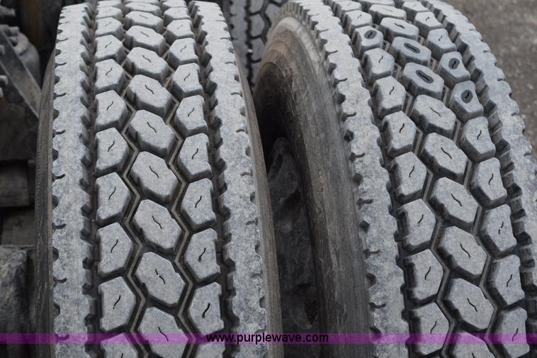 image for item K2312 2007 International 9200i semi truck