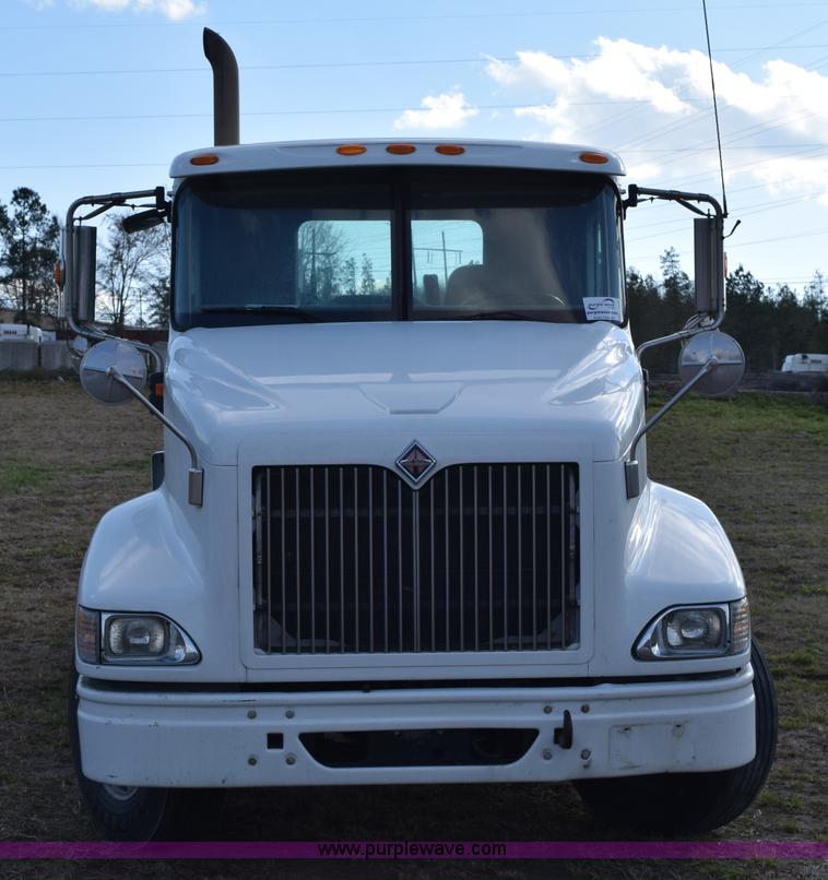 image for item K2318 2007 International 9200i semi truck