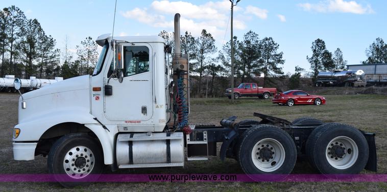 image for item K2318 2007 International 9200i semi truck