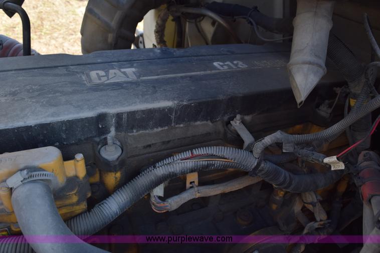 image for item K2318 2007 International 9200i semi truck