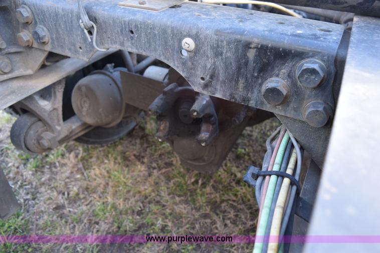 image for item K2318 2007 International 9200i semi truck