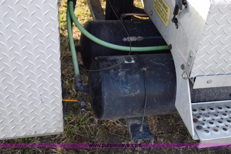 image for item K2318 2007 International 9200i semi truck