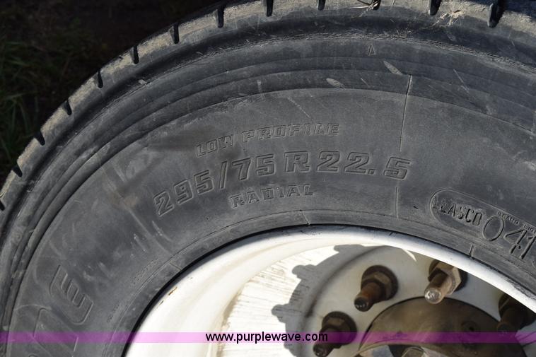 image for item K2318 2007 International 9200i semi truck