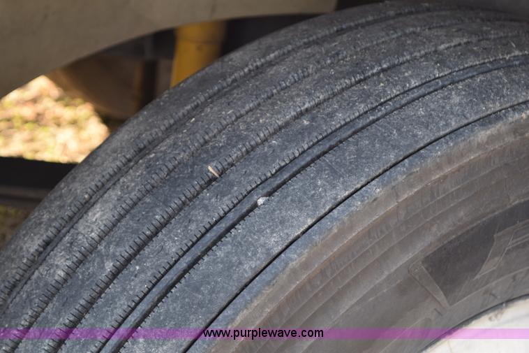 image for item K2318 2007 International 9200i semi truck