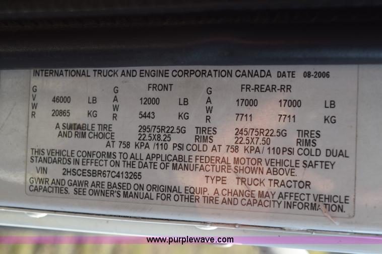 image for item K2318 2007 International 9200i semi truck